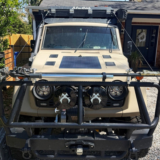 Toyota_Land_Cruiser_FJ55_Lensun_60W_Hood_Flexible_Solar_Panel